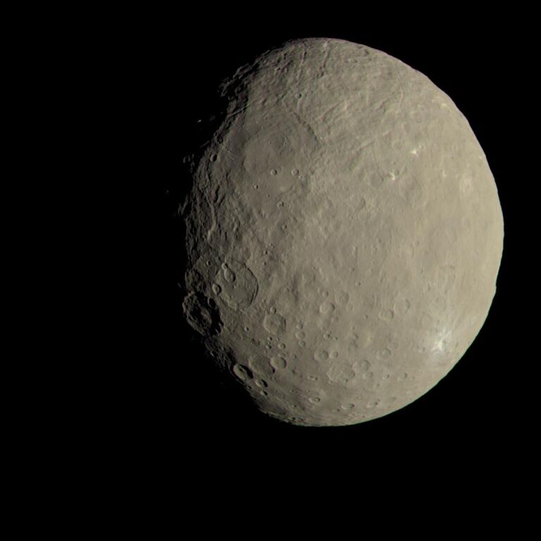 Ceres (セレス) Image Credit : NASA
