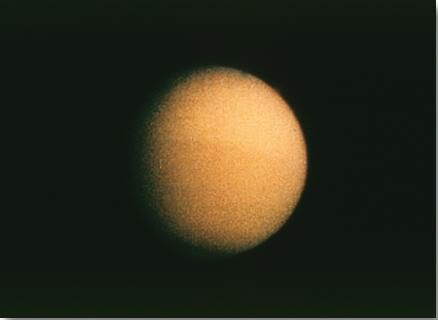 Titan (タイタン) Image credit : NASA