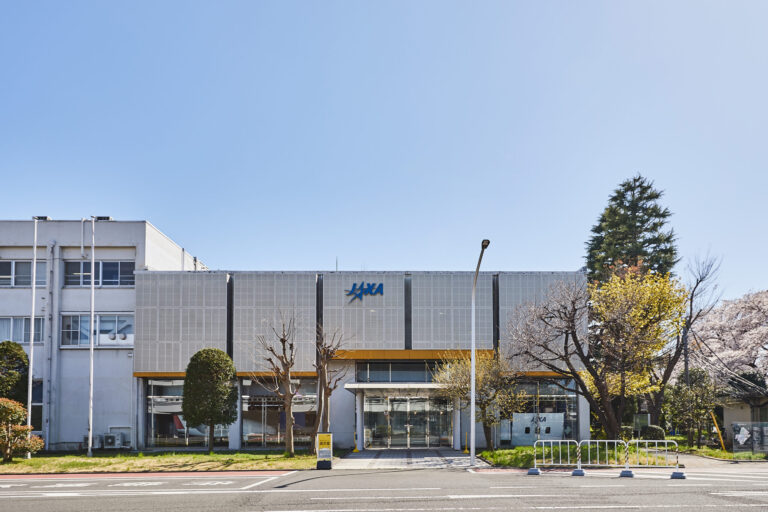 JAXA調布航空宇宙センター(CHOFU SPACE CENTER) (C)宇宙航空研究開発機構(JAXA)